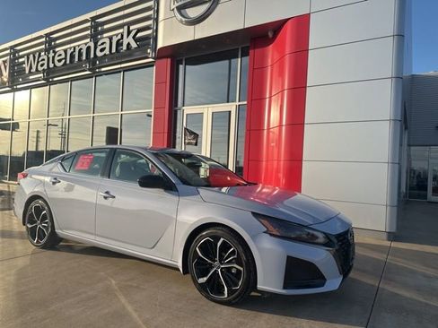 Certified 2024 Nissan Altima 2.5 SR w/ SR Premium Package image 1