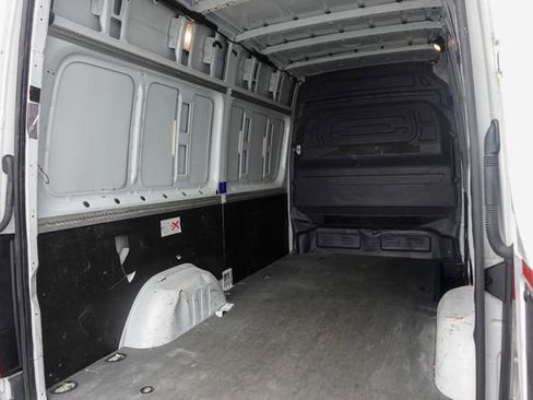 Used 2020 Mercedes-Benz Sprinter 144 Cargo w/ Cargo Protection Package image 18