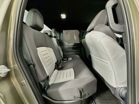 Used 2025 Toyota Tacoma TRD Sport AWD/4WD image 26