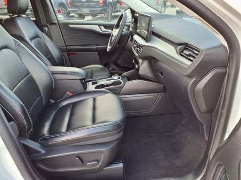 Used 2023 Ford Escape Platinum AWD/4WD image 12