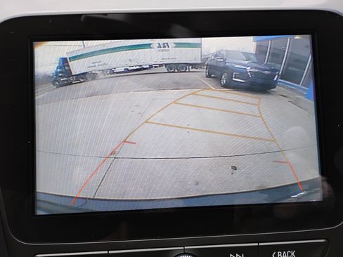 Used 2018 Chevrolet Equinox Premier image 5