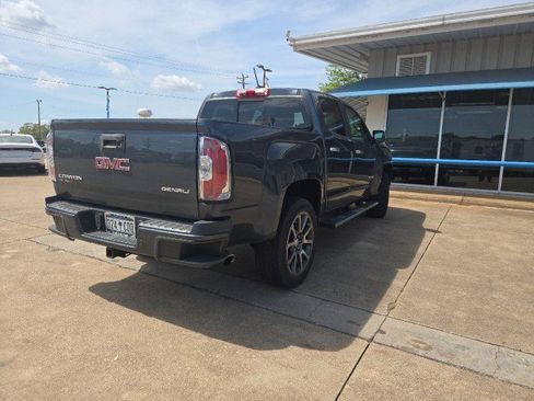 Used 2020 GMC Canyon Denali image 3