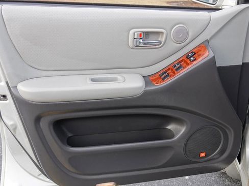 Used 2005 Toyota Highlander Limited AWD/4WD image 55
