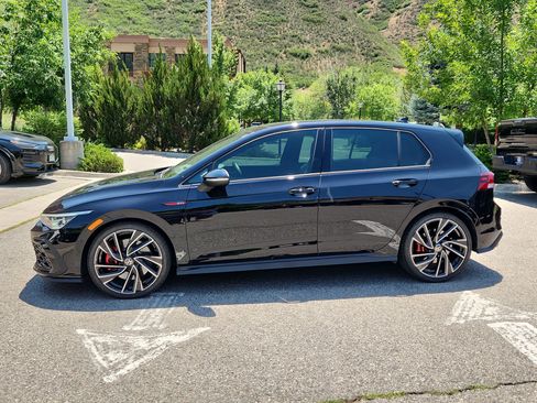 Used 2022 Volkswagen GTI Autobahn FWD image 2