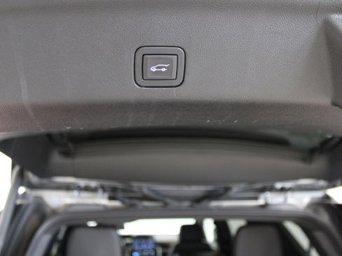 Used 2025 GMC Yukon Denali image 13