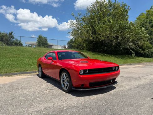 Used 2023 Dodge Challenger GT AWD/4WD image 2