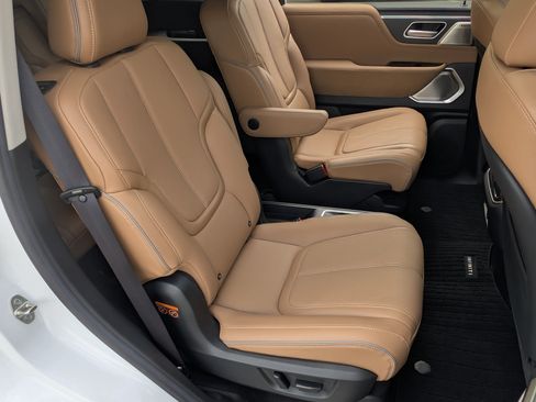 Used 2025 INFINITI QX80 Sensory AWD/4WD image 21