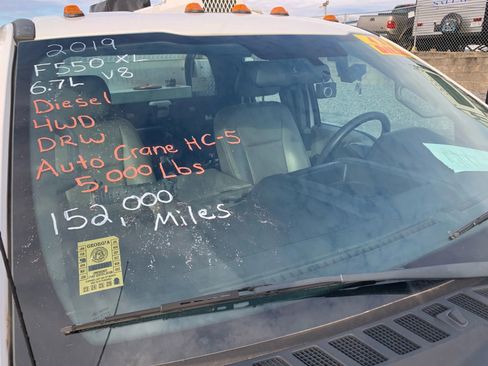 Used 2019 Ford F550 4x4 SuperCab Super Duty image 4