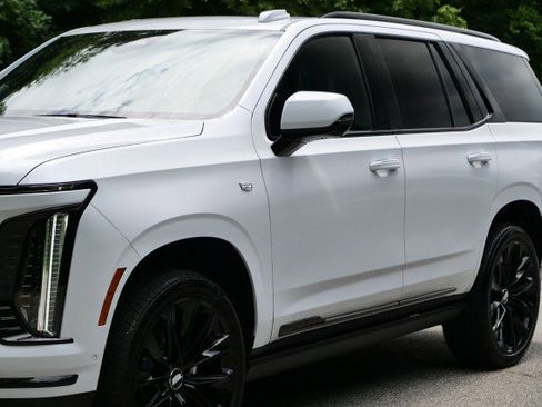 Used 2026 Cadillac Escalade Platinum Sport w/ LPO, ONYX Package AWD/4WD image 63