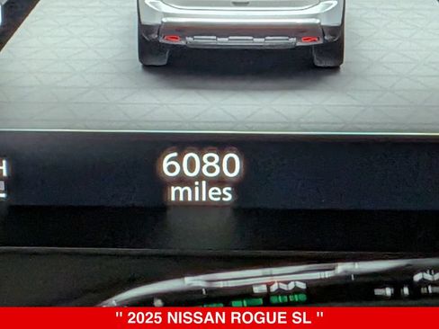 Certified 2025 Nissan Rogue SL w/ SL Premium Package AWD/4WD image 21