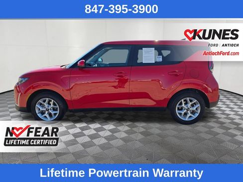 Used 2025 Kia Soul LX w/ LX Technology Package FWD image 4