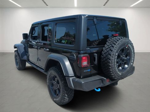 Used 2023 Jeep Wrangler Unlimited w/ Cold Weather Group AWD/4WD image 4