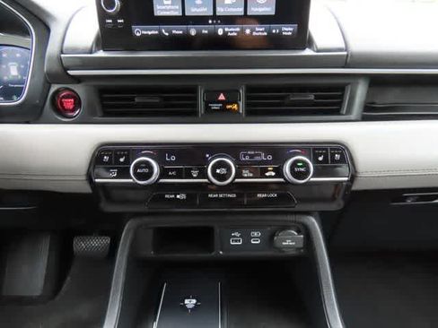 Used 2023 Honda Pilot Elite image 25