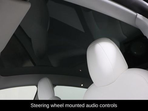 Used 2021 Tesla Model Y Long Range AWD/4WD image 15