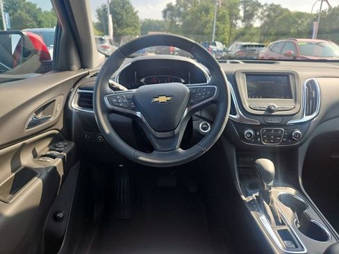 Used 2024 Chevrolet Equinox LT FWD image 14