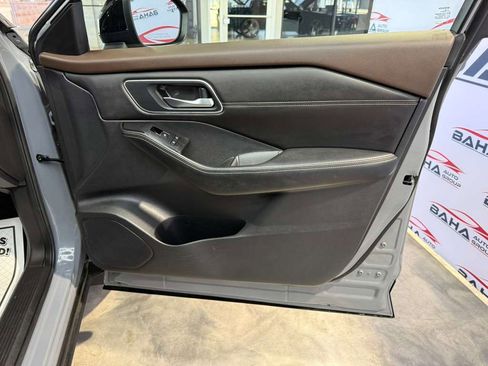 Used 2021 Nissan Rogue SL w/ Premium Package image 47