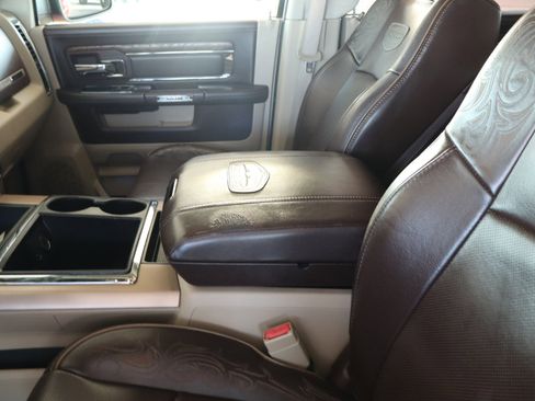 Used 2015 RAM 1500 Laramie Longhorn w/ Convenience Group image 17