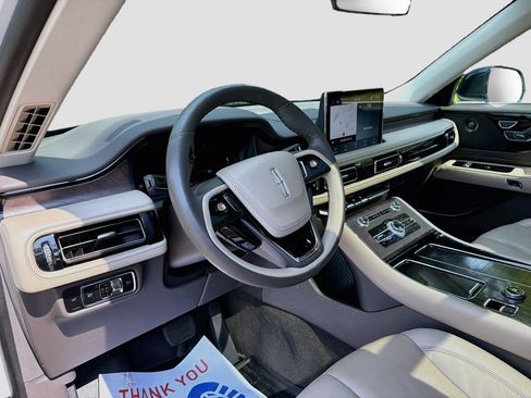 Used 2023 Lincoln Aviator Reserve w/ Elements Package Plus AWD/4WD image 9