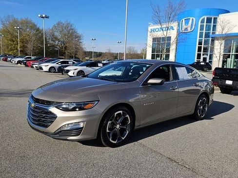 Used 2023 Chevrolet Malibu LT image 4