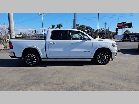 Used 2025 RAM 1500 Laramie image 36