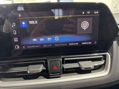 Used 2025 Chevrolet TrailBlazer LT FWD image 29