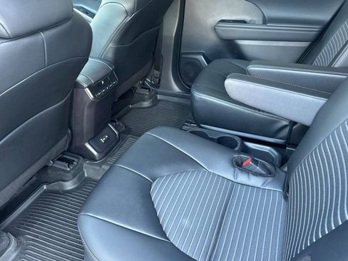 Certified 2026 Toyota Highlander XSE AWD/4WD image 15