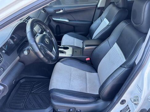 Used 2012 Toyota Camry SE image 10