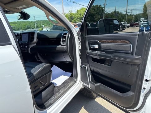 Used 2021 RAM 3500 Laramie AWD/4WD image 38