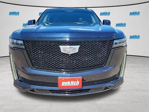 Certified 2021 Cadillac Escalade Sport w/ LPO, ONYX Package AWD/4WD image 8