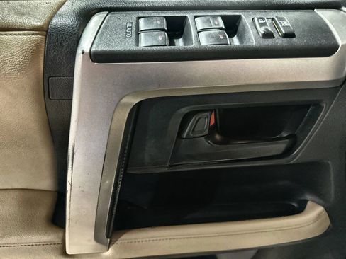 Used 2011 Toyota 4Runner SR5 AWD/4WD image 15