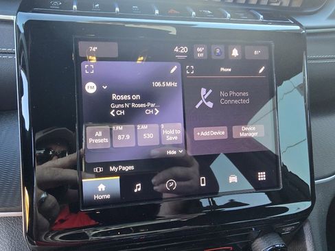 Used 2024 Jeep Grand Cherokee Laredo image 28