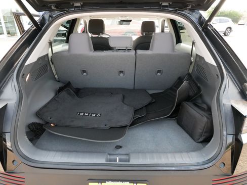 Used 2024 Hyundai Ioniq 5 SEL AWD/4WD image 18