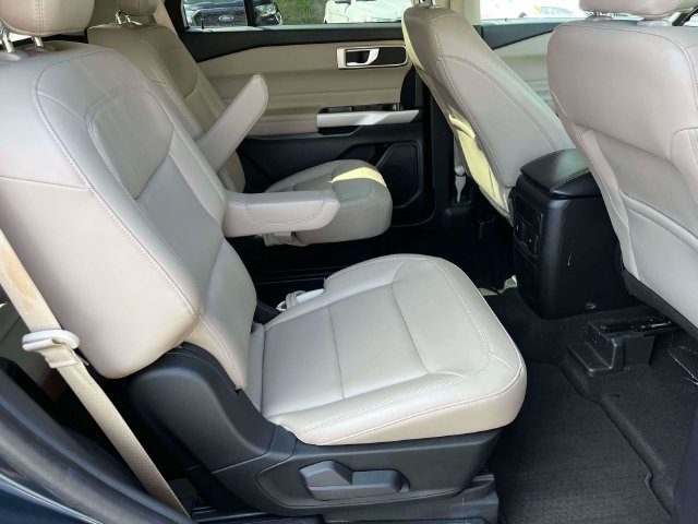 Certified 2024 Ford Explorer XLT w/ Equipment Group 202A RWD image 23