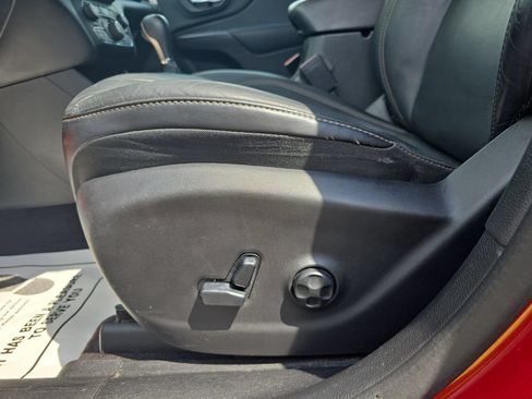 Used 2016 Jeep Cherokee Limited FWD image 29