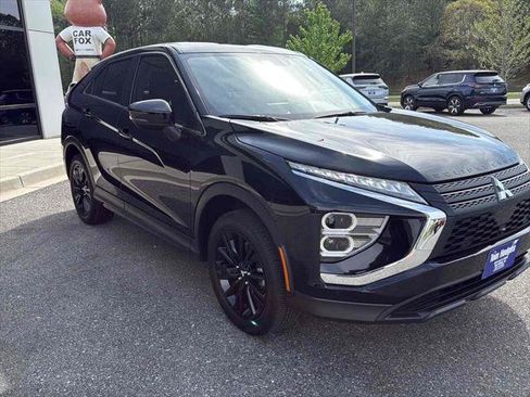 Used 2025 Mitsubishi Eclipse Cross LE AWD/4WD image 3