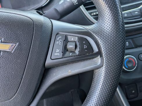 Used 2020 Chevrolet Trax LS image 13