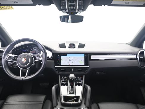 Certified 2023 Porsche Cayenne AWD/4WD image 31