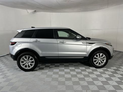 Used 2017 Land Rover Range Rover Evoque SE AWD/4WD image 9