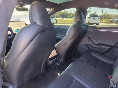 Used 2021 Tesla Model S Plaid image 11
