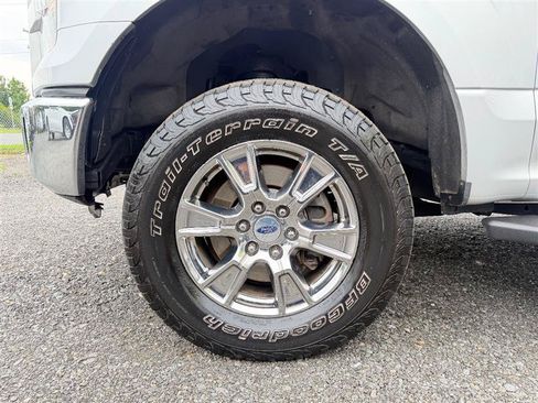 Used 2015 Ford F150 XLT w/ Equipment Group 302A Luxury AWD/4WD image 8