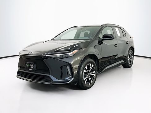Used 2023 Toyota bZ4X AWD w/ Weather Package image 3