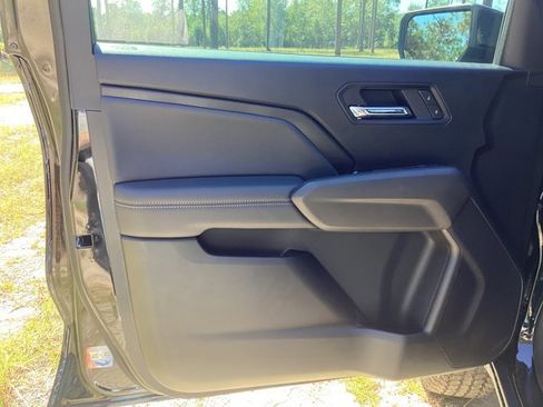 New 2025 GMC Canyon Elevation w/ Convenience Package image 12