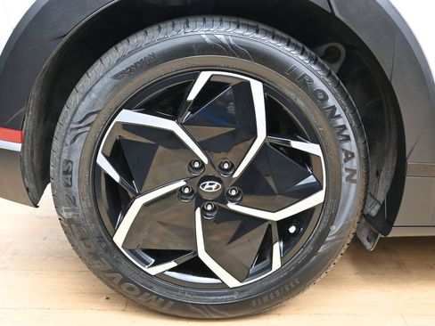 Used 2024 Hyundai Ioniq 5 SE RWD image 13