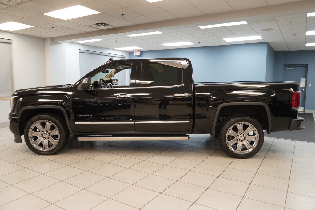Used 2016 GMC Sierra 1500 Denali w/ Denali Ultimate Package AWD/4WD image 2