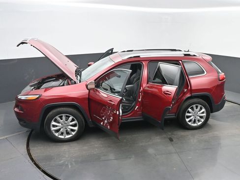 Used 2017 Jeep Cherokee Limited image 63
