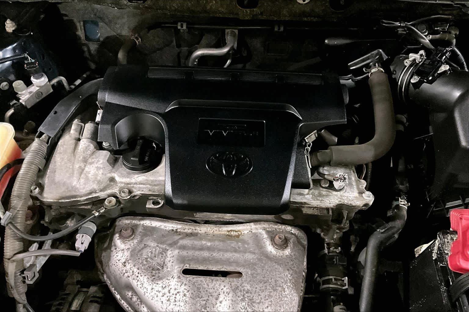 Used 2017 Toyota RAV4 XLE AWD/4WD image 30