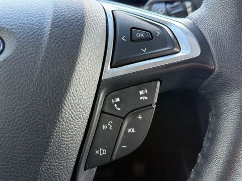 Used 2022 Ford Edge Titanium image 21