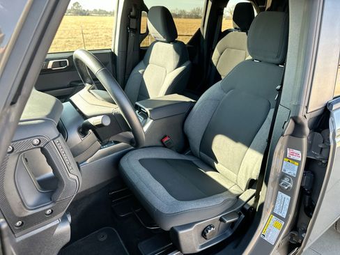 Used 2025 Ford Bronco Big Bend image 11