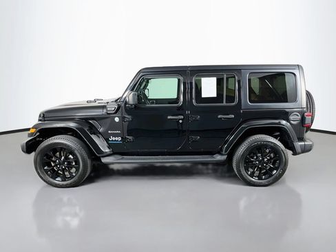 Used 2023 Jeep Wrangler Unlimited Sahara w/ Dual Top Group AWD/4WD image 4