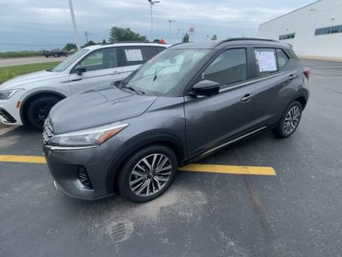 Used 2024 Nissan Kicks SR FWD image 6